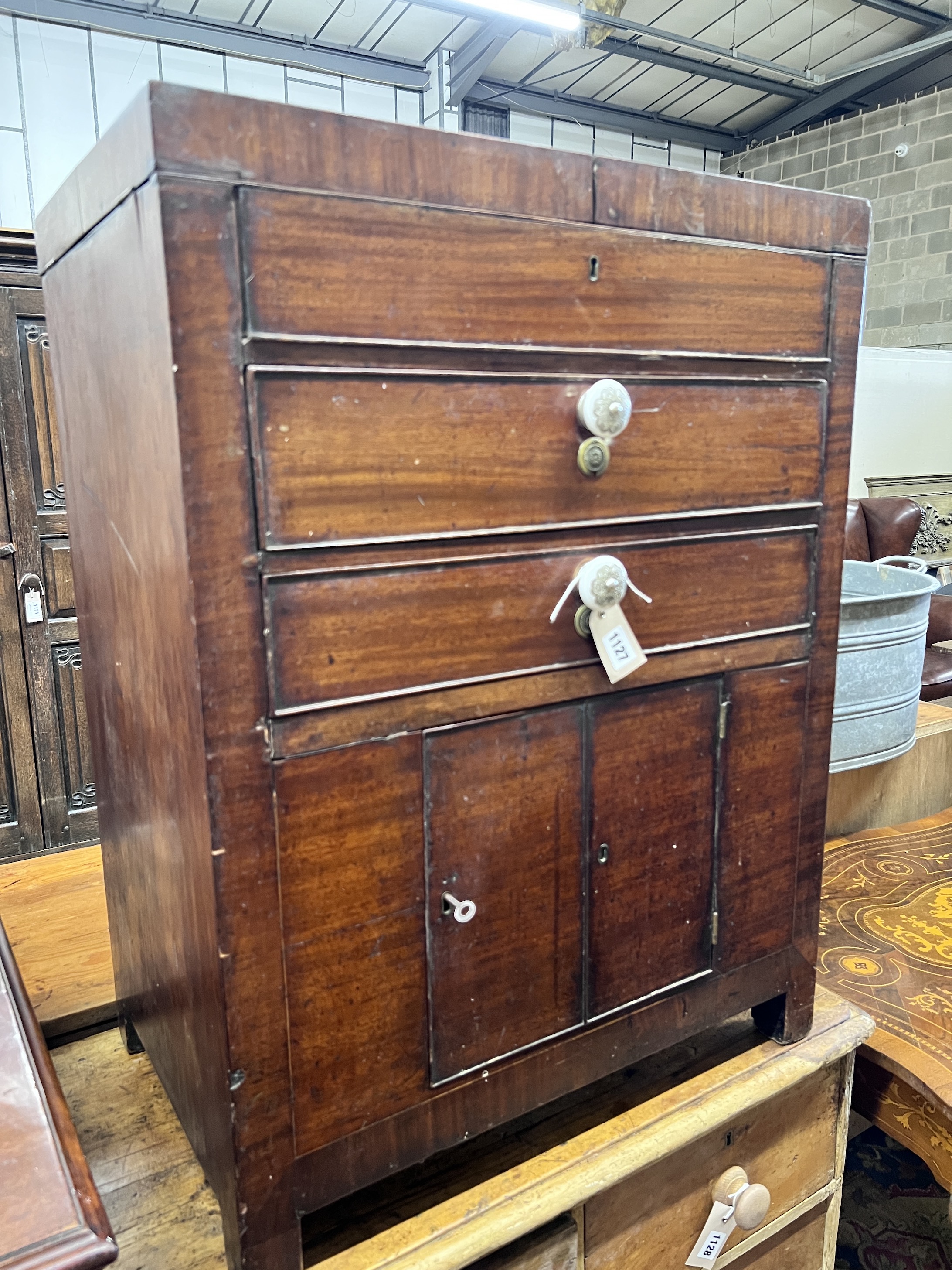 A Regency mahogany washstand, width 62cm